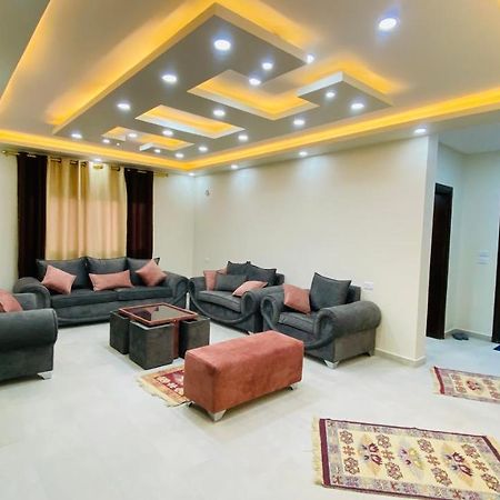 Petra Olive House Apartment วาดี มูซา ภายนอก รูปภาพ