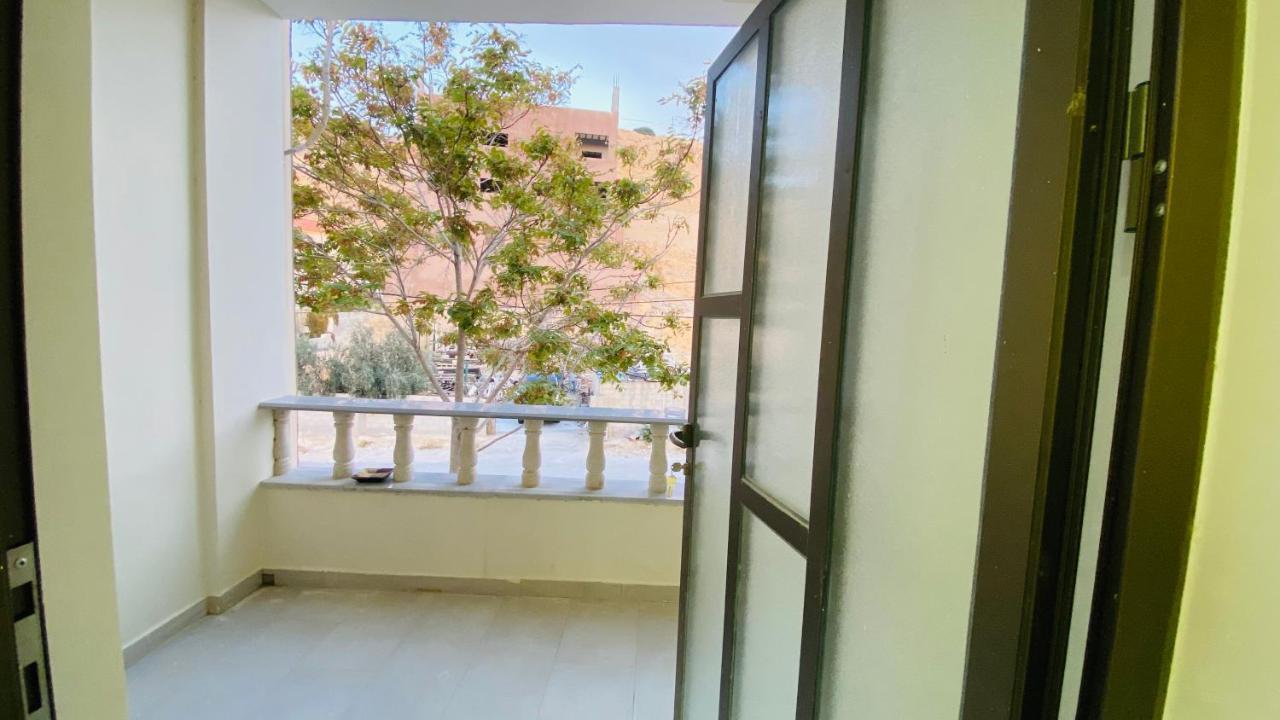 Petra Olive House Apartment วาดี มูซา ภายนอก รูปภาพ